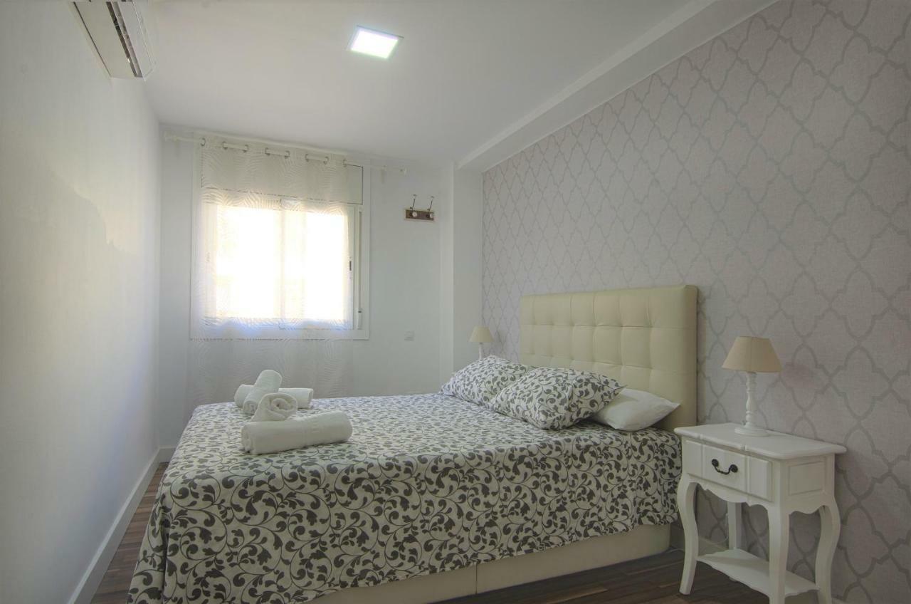 Apartment Ronda Sant Antoni Херона Екстериор снимка